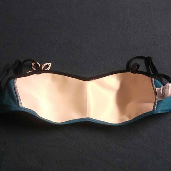 Turquoise Bikini/Halter w Black Piping & Charm - Picture 5 of 7